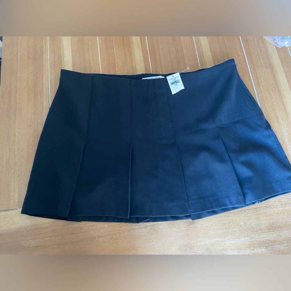 Black Abercrombie & Fitch NWT Skort Size Large